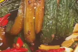 黄瓜咸菜的腌制方法，清脆可口，香辣开胃，好吃美味，爽口又开胃视频封面