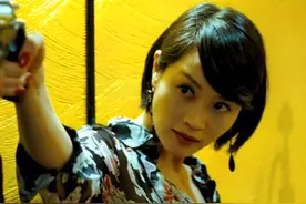 火辣身材＋烈焰红唇的金惠秀，哪个男人抗得住？视频封面