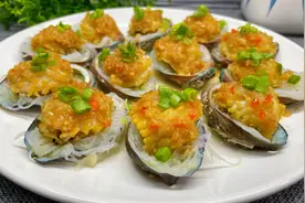年夜饭必备菜蒜蓉粉丝蒸鲍鱼，教你饭店不外传秘诀，上桌就是硬菜视频封面