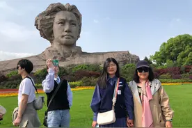 中国人民的大救星……我们的上帝！