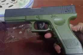 开箱试玩玩具抛壳p18c手枪