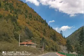 走进黑水县，红军长征从这里翻雪山过草地，如今藏民的幸福生活。视频封面