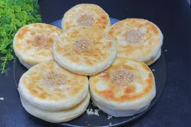 红豆酥最简单的做法，一次开酥，简单易学，又酥又香，边吃边掉渣视频封面