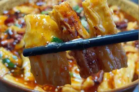 厨师长教你炝锅腐竹的家常做法，步骤详细，软嫩入味下酒又下饭视频封面