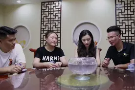 成功邀请小姐姐吃饭 #街头魔术 #路人 #魔术视频封面