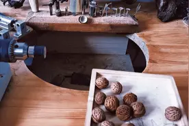 桃核手串制作，桃核光珠的做法。