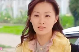 女人看到多年未见的初恋上前去追   不料意外发生视频封面