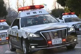 日本的警车装备图片。