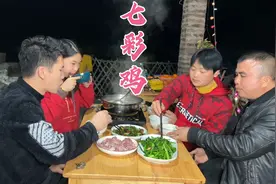 90后小情侣农村创业，两人互相帮助互相扶持，为了未来生活努力