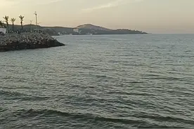无聊的时候出来看看地中海美女😀😀😀视频封面