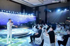 从记者到歌手这位淮阳小伙火了，其创作的《梦淮阳》成了一张名片视频封面