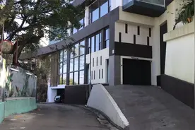 香港太平山顶周星驰家几十亿的豪宅，真有钱啊