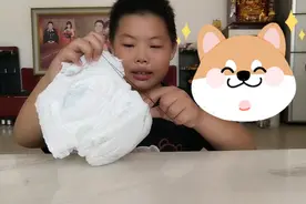 10岁的哥哥帮弟弟缝尿不湿，哥哥牌尿不湿，来自哥哥的爱视频封面
