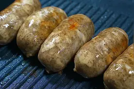 烤肠到底是用猪肉做？还是用鸡肉做？其实很多人都弄错了