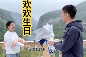 有趣的友情，自带气氛的朋友，又爱又恨的夫妻，坐在一起会怎样？