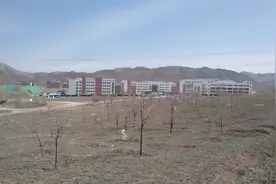 360度环绕介绍一下乌鲁木齐23中学新校区周边情况视频封面