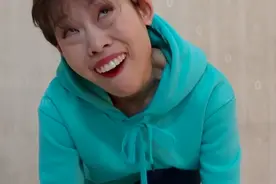 搞笑动漫剪辑，小黄人，蓝色闪电怪视频封面