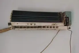 格力空调挂机维修，偶尔不定时的漏水。分享几个小方法。