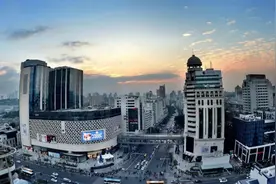 福州顶级学区房价格大跳水，昔日最保值的房子，为何如今凉凉了？视频封面
