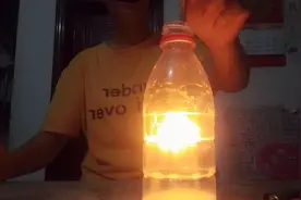 化学小实验——小仙女成功点燃了魔法棒视频封面