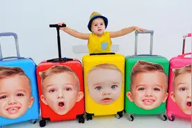 男孩第一次坐飞机闹了很多笑话，去旅游也要把攻略做好呀视频封面