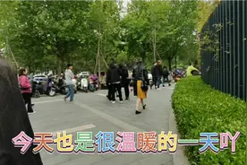温度在慢慢上升 属于我们的夏天要来了 这个夏天要一起吃可爱多嘛