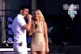 《lendo calendo》是由摩尔多瓦歌手Dan Balan和Tany 共同演唱视频封面