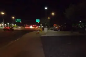 usa街道晚上空无一人，好可怕视频封面