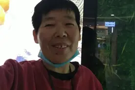 只有小学文化，通过努力拿到大专文凭。她的经历给我带来启发。视频封面