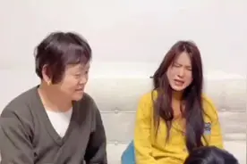 四个孩子的妈妈又怀孕了，直播间爆年龄，并称会留下五胎视频封面