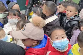 开学第二天人群中找到了糖宝，表现依然很棒，真的出乎意料视频封面