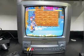 2000年生产，爱华电视录像一体机，CRT➕录像带，满满的回忆！