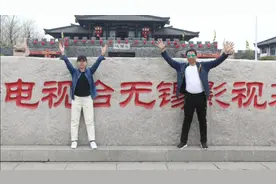 【那年那谁和那谁】俺俩又出来吓唬人啦！视频封面