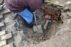 使用15年的水管里面什么样？为什么停水后来水是浑浊的？水管抢修