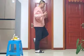 髌骨骨折术后，走路步态总是不正常该怎么办？视频封面