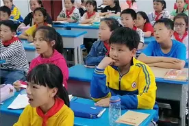 教培机构迎来好消息:允许补课但约法三章，时间限制让家长犯难视频封面
