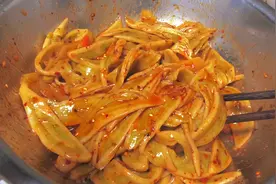 自制陕西驴蹄子拌面，爱吃面的人，可以学习一下，美的很