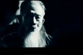 美国记者问梁漱溟：谁是中国最伟大的人？他的回答出人意料视频封面