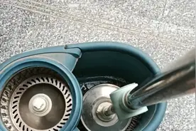 一招解决拖把桶洗桶不旋转问题视频封面