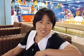 带孩子蹭个免费的空调俩小小孩都没花钱，孩子的快乐很简单视频封面