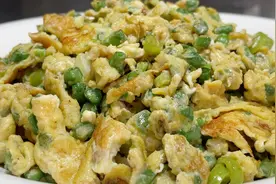 厨师长教你豆角炒鸡蛋的家常做法，步骤详细，鲜嫩入味下酒又下饭
