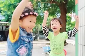 吐槽爸爸给女儿的穿搭，和闺蜜的日常，一边互相惦记一边暗自较劲视频封面