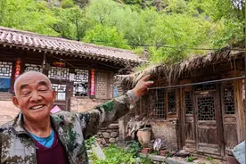 山西200年地主大院，竟出了25个大学生，为啥荒废没有人敢住了？视频封面