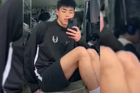 帅帅的大男孩完美的身材，要多帅有多帅皮肤也很白视频封面