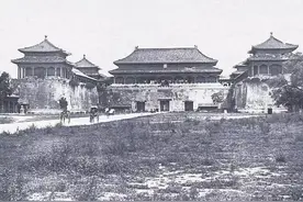 1901年 ，被“抛弃”的紫禁城 ，荒草萋萋……#珍贵影像视频封面