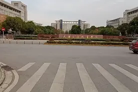 好远！武汉交通职业学院成为职业资格考试的考点太难找了。视频封面