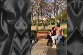 男生胸肌不能练太大，不然容易被误会 "外国人真会玩 "身材视频封面