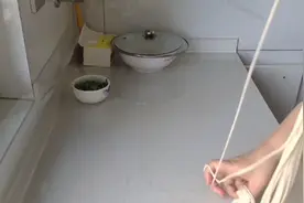 家庭版的拉面拉条，这样做的拉面劲道又细又长 ，在家就能自己做