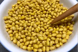 冬天黄豆别打豆浆了，教你神仙吃法，我家10顿有9顿都这样做，香