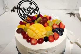 弟弟过生日，姐姐为弟弟买生日蛋糕🎂下午四点都还没吃午饭视频封面